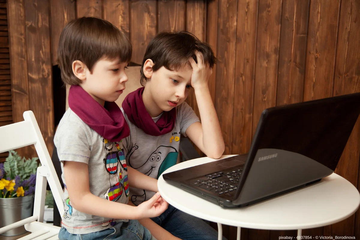 Neues Gesetz zum Schutz von Kindern und Jugendlichen im Internet