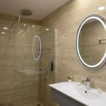 Schlichte Eleganz: Minimalistische Badezimmer-Ideen für jeden Raum